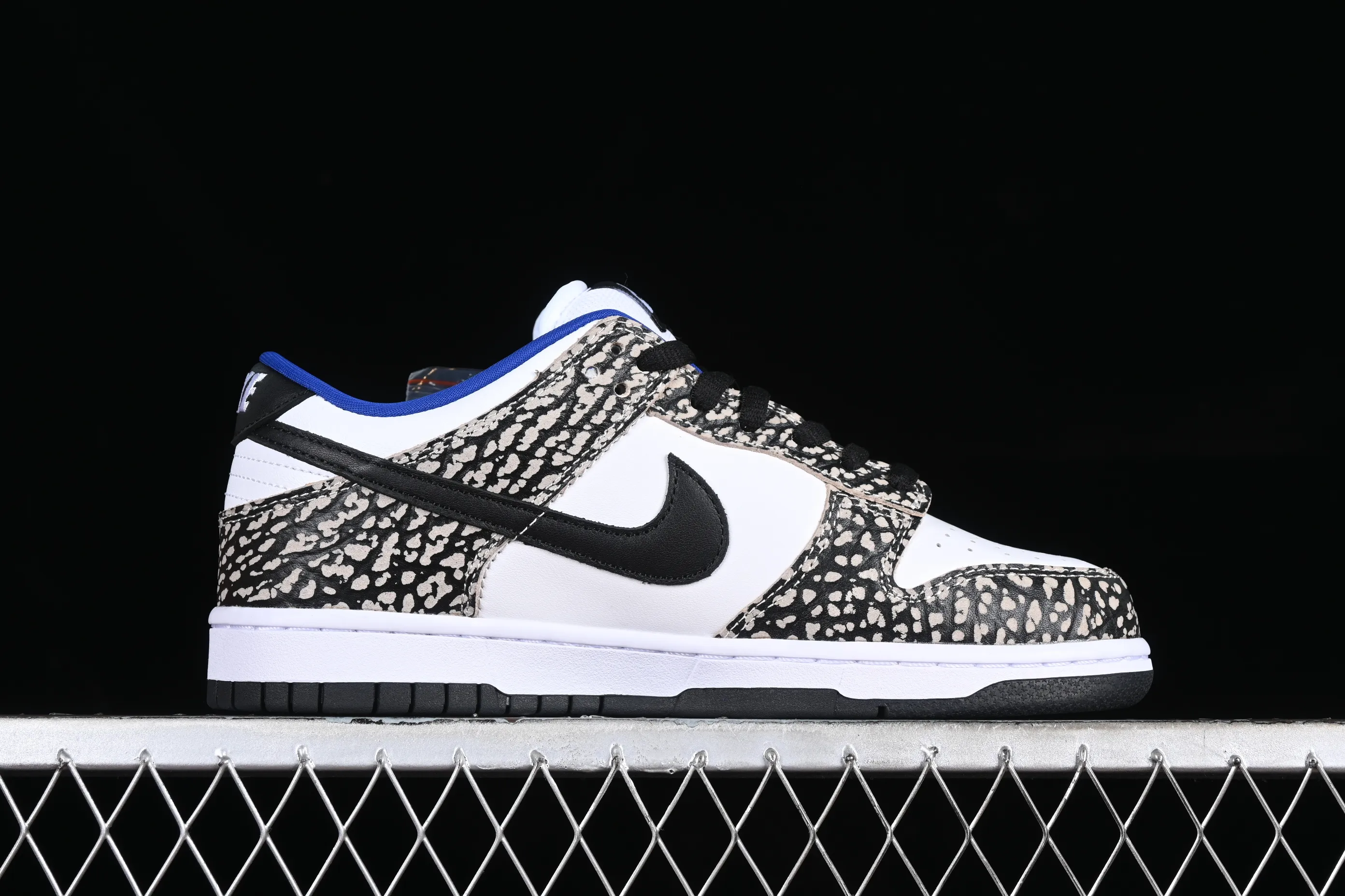 All Categories Nk SB Dunk Series Nk SB Dunk Low Low-top sneakers C version Supreme x Nk SB Dunk Low "NYC" joint model SB low-top casual sneakers 304292-001